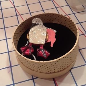 Erstwilder collector pin